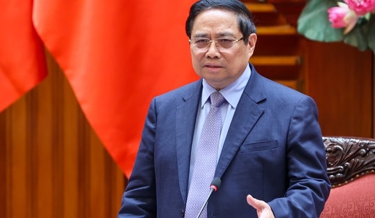 Thủ tướng: Dứt khoát không để thiếu xăng dầu trong bất cứ tình hình nào