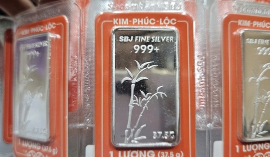 Giá bạc hôm nay 24-3: Tăng mạnh trở lại