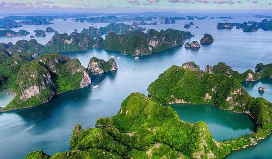 Vịnh Bái Tử Long lọt top '7 kỳ quan bậc nhất Đông Nam Á'