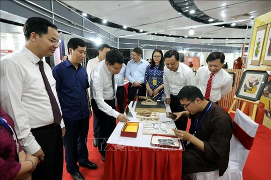 Vùng đất trăm nghề triển lãm sản phẩm thủ công mỹ nghệ