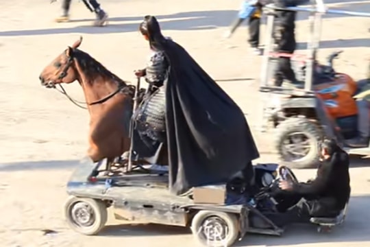 Hậu trường tướng quân cưỡi ngựa ở phim cổ trang