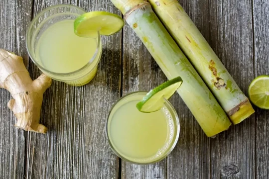 Uống nước mía muối hạt mỗi ngày để hạ huyết áp?