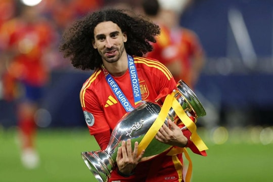 Tây Ban Nha thay gần nửa đội hình vô địch Euro