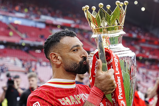 Carragher: 'Salah vĩ đại hơn Ronaldo ở Ngoại hạng Anh'