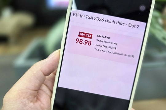 Vì sao thủ khoa thi TSA sai 9 câu vẫn đạt 98,98 điểm?