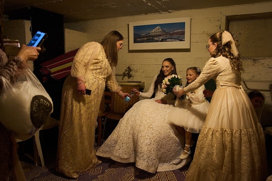 Cuộc sống dưới lòng đất của người Israel giữa chiến sự với Iran