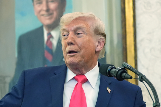 Ông Trump: Iran đã tặng 'món quà rất lớn' về dầu khí cho Mỹ