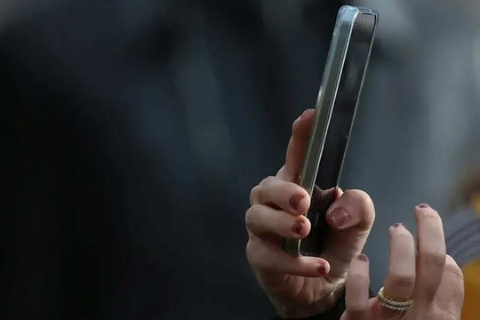 Mặt trái của nghề bán dữ liệu cá nhân cho AI