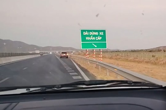 Dừng xe ngủ trên cao tốc, tài xế bị phạt 21 triệu đồng