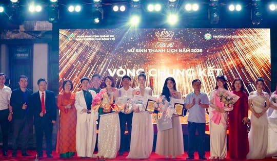 Nét duyên dáng, thanh lịch của nữ sinh ngành Y – Dược Quảng Trị