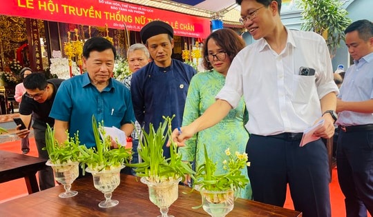 Độc đáo hội thi hoa Thủy tiên trong lễ hội Thánh Mẫu Lê Chân