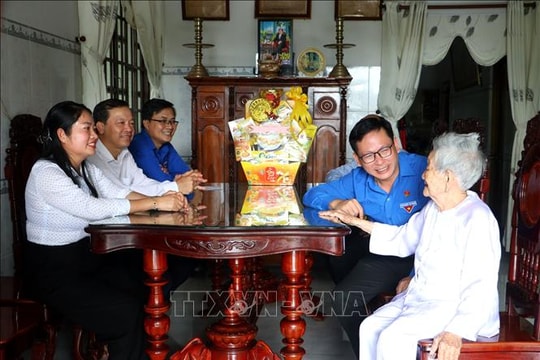 Tuổi trẻ tự hào truyền thống, viết tiếp tương lai