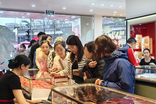 Giá vàng trong nước và thế giới đồng loạt quay đầu giảm trong chiều 26/3