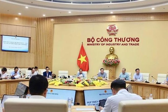 Đánh giá khả năng bảo đảm nguồn cung và chuyển đổi xăng sinh học E10 trong tháng 4