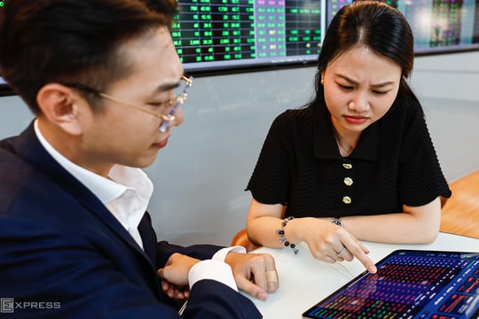 Cổ phiếu bluechip khiến chứng khoán giảm điểm trở lại