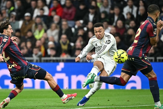 Mbappe lên tiếng vụ bị kiểm tra nhầm đầu gối ở Real