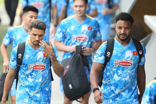 Việt Nam - Bangladesh: Chờ 'song sát' Xuân Son và Hoàng Hên