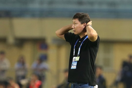 HLV Kim: 'Tôi chưa có phương án nếu thiếu cả Quang Hải, Hoàng Đức'
