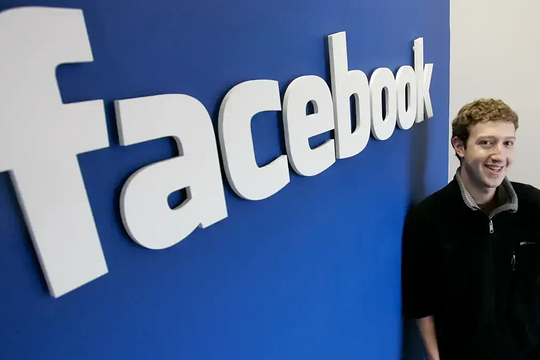 Mark Zuckerberg thừa nhận từng giống robot, vụng giao tiếp