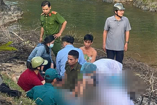 Hai nữ sinh lớp 9 tử vong khi lội suối ở Đà Nẵng