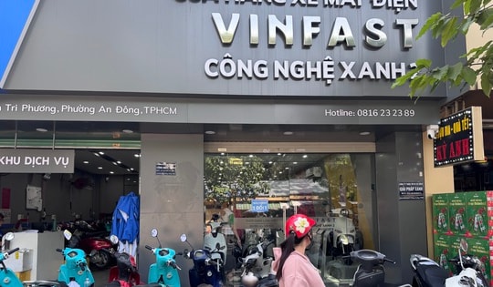 GSM của tỉ phú Phạm Nhật Vượng miễn phí thuê, đổi pin 3 năm cho tài xế Xanh SM Bike