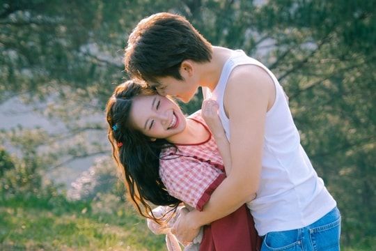 Ngọc Huyền: 'Tôi bắt Đình Tú bỏ theo dõi hết tài khoản gái xinh'