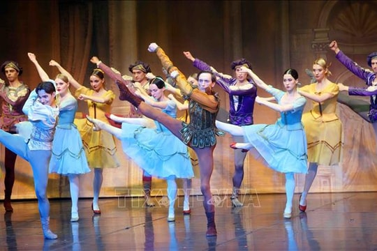 Xây dựng Việt Nam trở thành điểm đến hấp dẫn của các sự kiện văn hóa, nghệ thuật