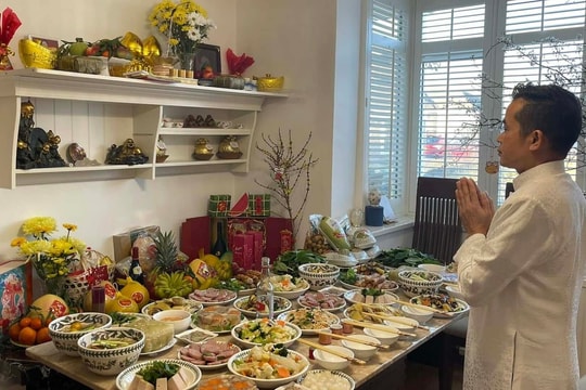 Gần 40 năm giữ lửa mâm cơm Việt trên đất Anh