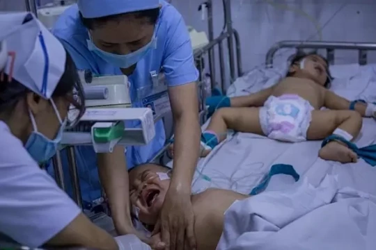 Chủng virus tay chân miệng dễ gây tử vong lan rộng phía Nam