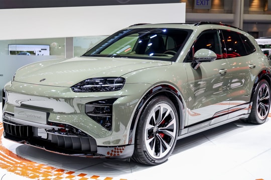 Porsche Cayenne Electric ra mắt Đông Nam Á, giá từ 208.400 USD