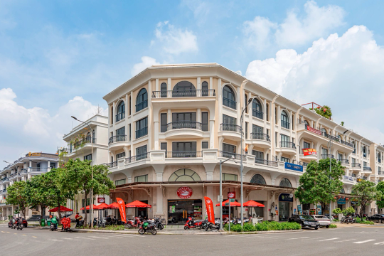 Van Phuc City quy tụ gần 100 thương hiệu trong nội khu