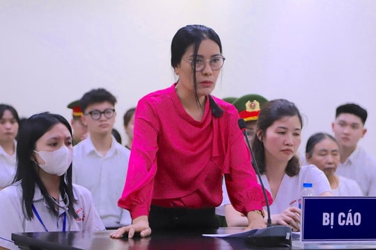 Cựu hiệu trưởng ở Hà Nội bị tuyên 3 năm tù do thu sai một tỷ đồng dạy thêm