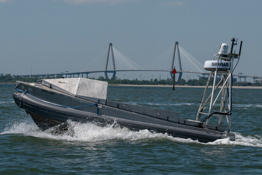 Mỹ triển khai xuồng không người lái trong xung đột với Iran