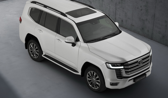 Toyota Việt Nam triệu hồi gần 700 xe sang vì lỗi hộp số