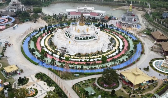 Đại bảo tháp Mandala: Điểm nhấn giữa chốn Tây Thiên