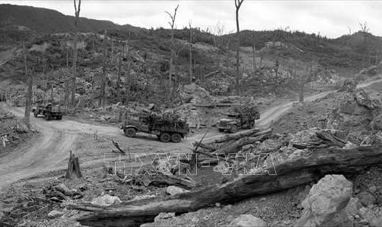 Bộ đội Xe máy-Vận tải khắc ghi lời Bác: 'Yêu xe như con, quý xăng như máu'