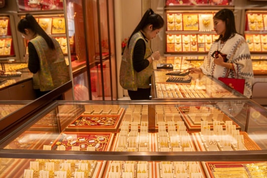 Thị trường vàng 28/3: Giá SJC bật tăng 1,2 triệu đồng/lượng, nhu cầu giao dịch luôn ‘nóng’