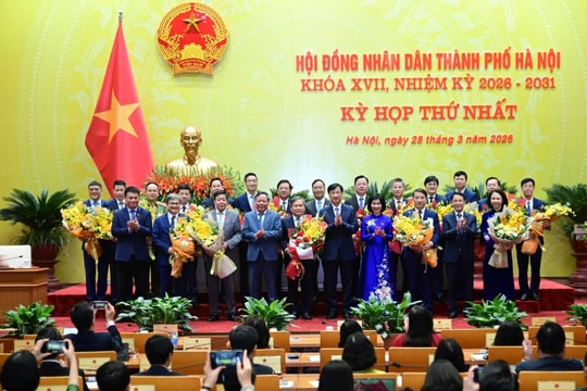 Bà Phùng Thị Hồng Hà, ông Vũ Đại Thắng tái đắc cử Chủ tịch HĐND và UBND TP Hà Nội