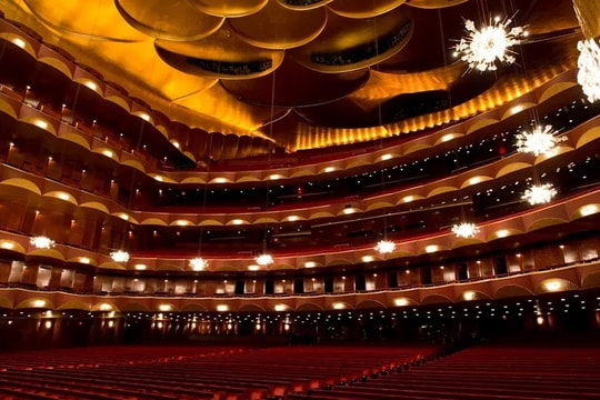 Bất cập âm thanh tại nhà hát Metropolitan Opera nổi tiếng ở Mỹ