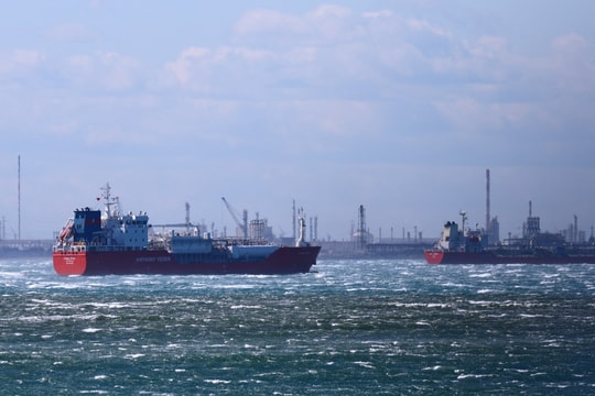 Các hãng dầu có thể kiếm tỷ USD trong xung đột Trung Đông