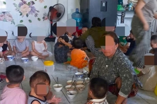 Bé 10 tháng tử vong trong bữa cháo ở nhà trẻ