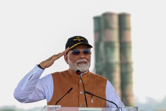 Ấn Độ duyệt mua thêm 5 tổ hợp S-400 của Nga