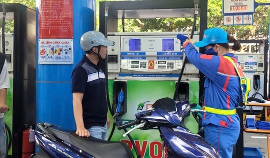 Chính phủ bổ sung 8.000 tỉ đồng cho Quỹ Bình ổn giá xăng dầu