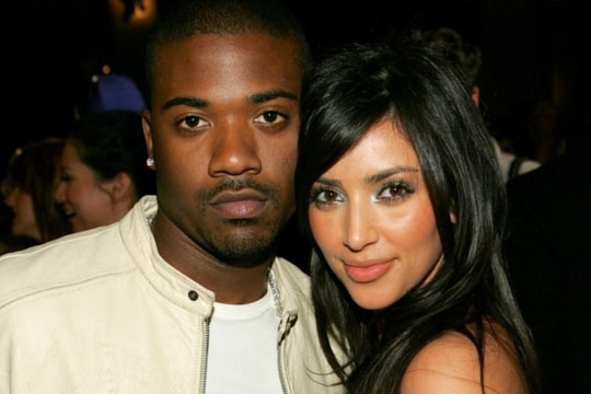 Kim Kardashian thỏa thuận bí mật về vụ lộ clip tai tiếng