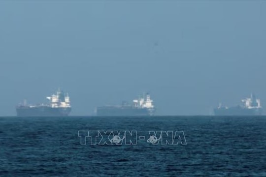 Kiến nghị cho tàu biển Việt Nam qua eo biển Hormuz theo thứ tự ưu tiên