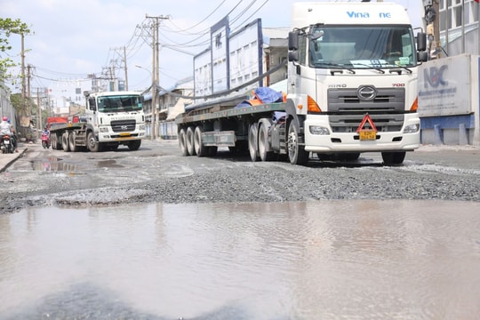 TP Hồ Chí Minh: Điều chỉnh giao thông để sửa chữa đường Bến Nghé xuống cấp