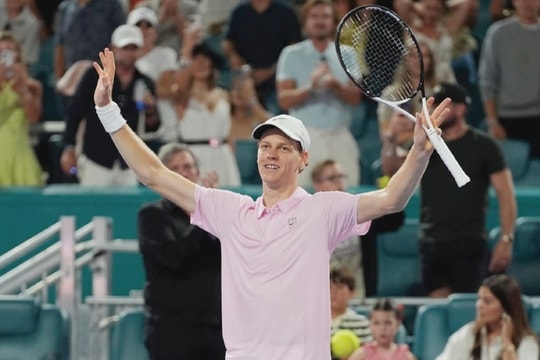 Sinner hướng đến kỳ tích 'Sunshine Double'