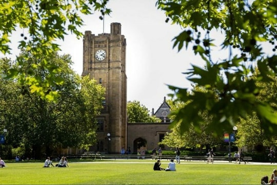 Đại học Australia đồng loạt thăng hạng, áp sát Mỹ và Anh