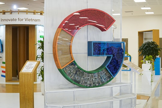 Google cho dịch cuộc nói chuyện trực tiếp bằng iPhone