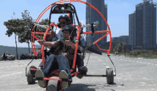 VIDEO: Người dân tại TPHCM sắp được ngắm toàn cảnh thành phố bằng dù lượn